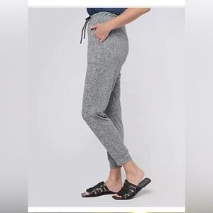 NWOT Barefoot Dreams Malibu Collection Butterchic Knit Joggers